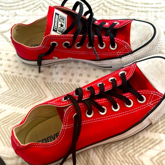 Converse Shoes - Converse chuck taylor All Star Low Top red Lace Up Women’s Sneakers size 7